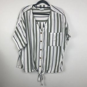 Time & Tru Button Up Blouse Size 14/18 Tie at Bottom one Pocket Short Sleeves